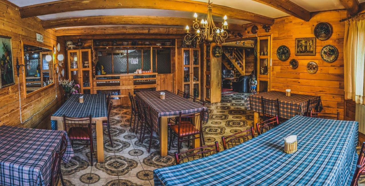 Affittacamere 12 Months Estate Myslovka Esterno foto